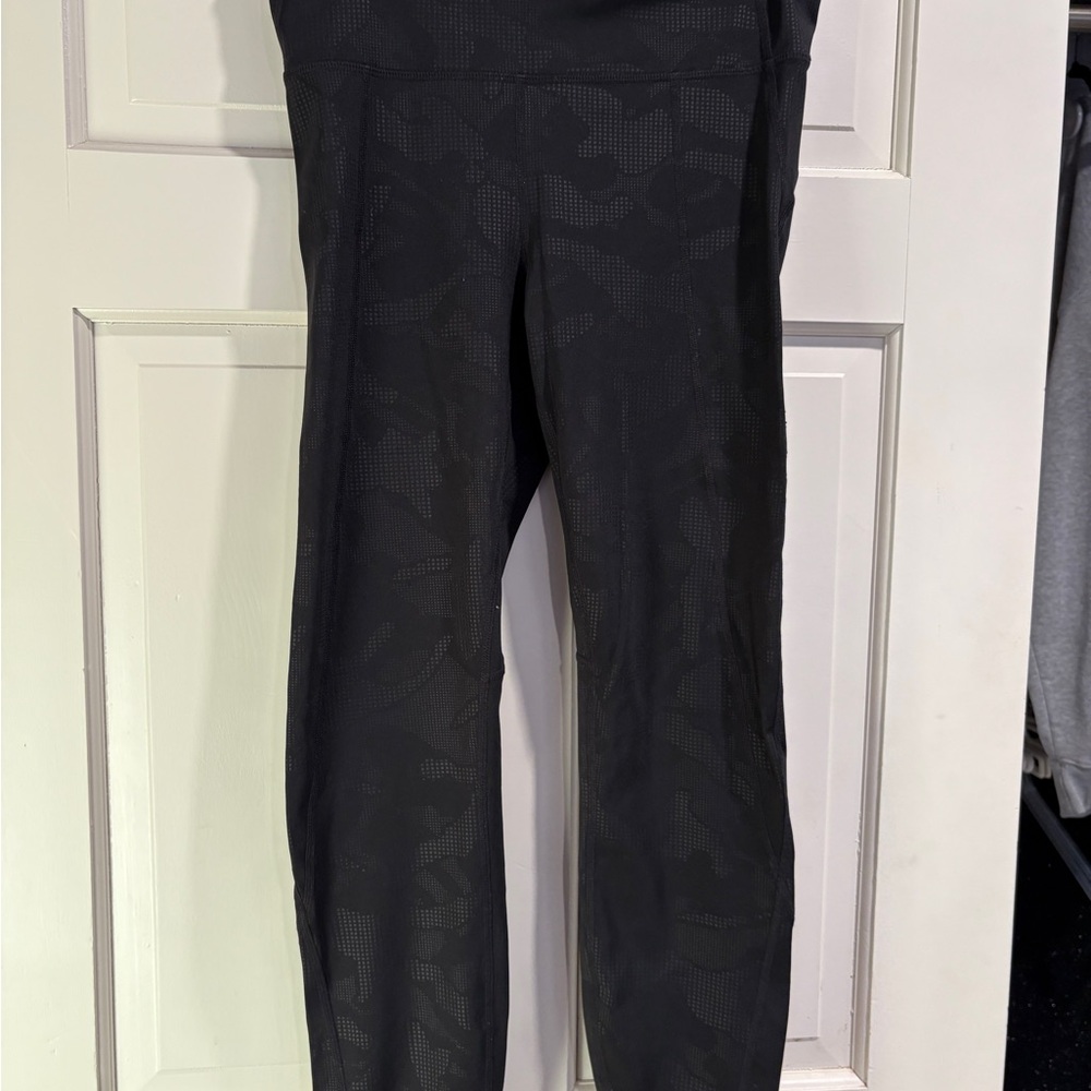 Gap Black Camouflage Leggings